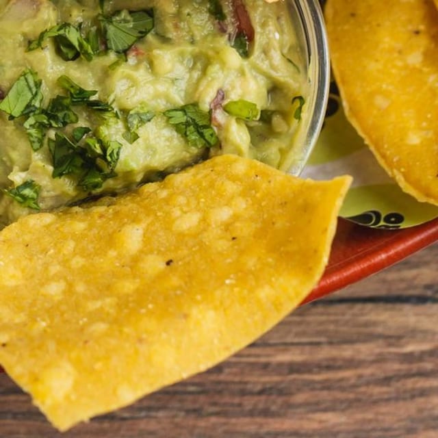 Sombrero Chips w/Guac.