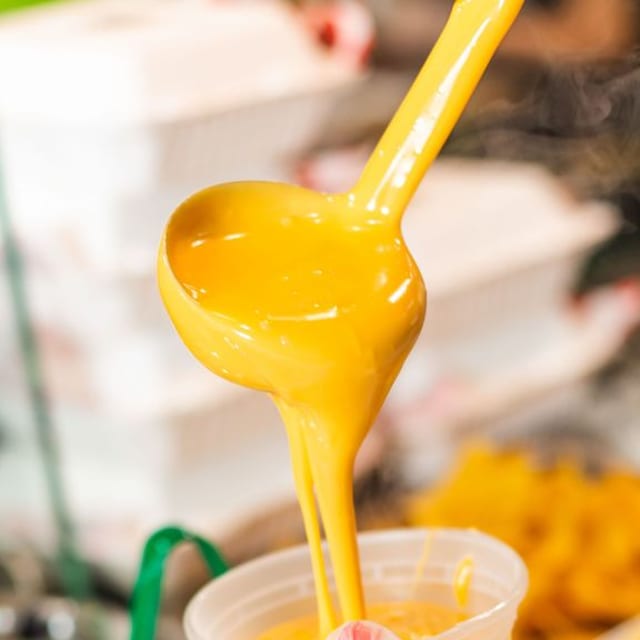 Side - Queso.